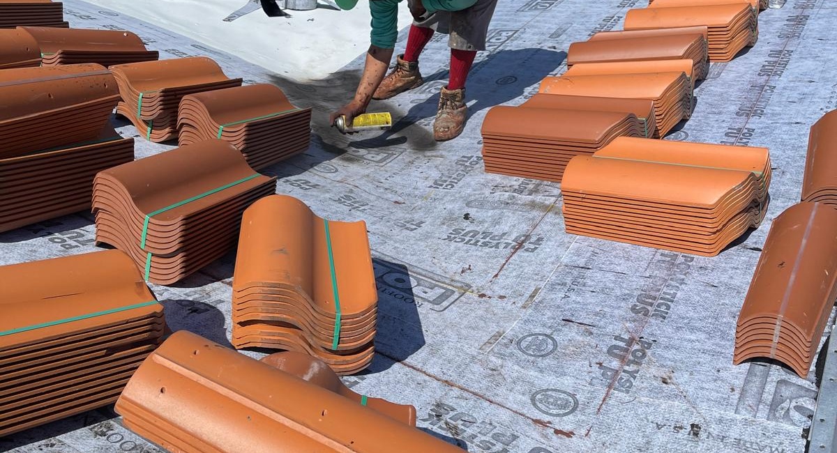 How Long Does a Roof Replacement Take? What Miami Homeowners Should Expect