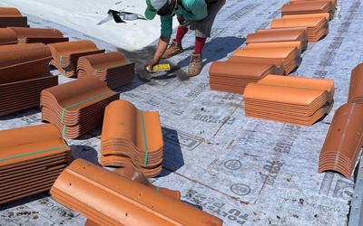 How Long Does a Roof Replacement Take? What Miami Homeowners Should Expect