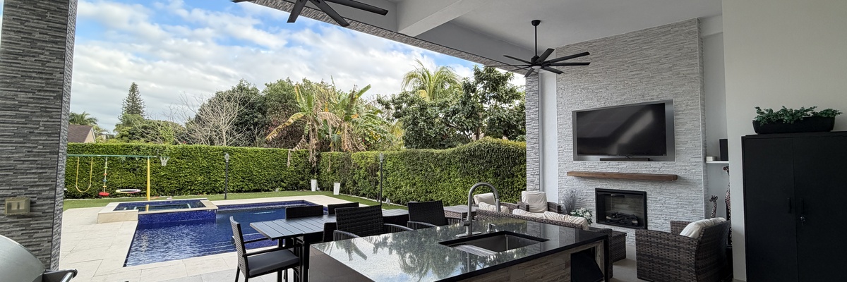 Luxury Covered Outdoor Living & Entertainment Space